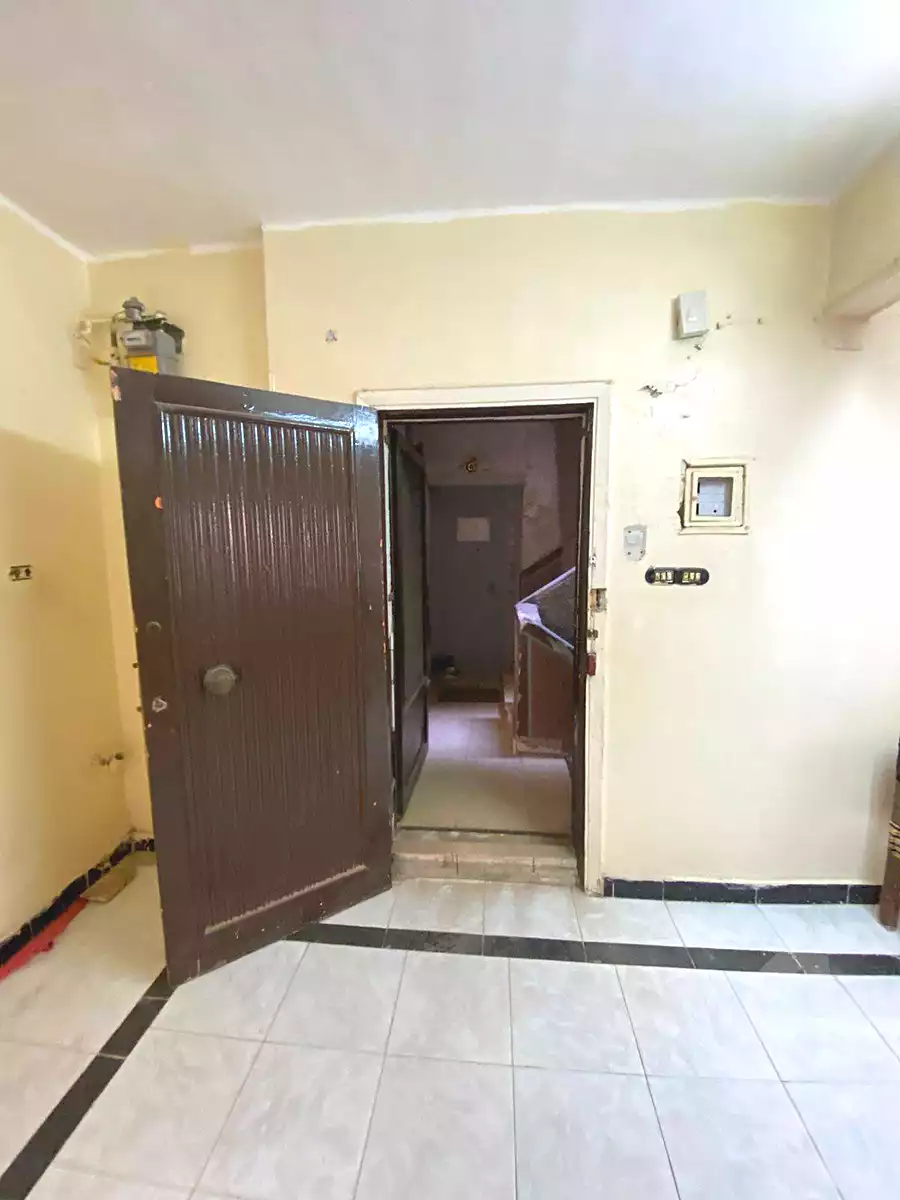 https://aqarmap.com.eg/ar/listing/6740012-for-sale-cairo-helwan-mohamed-ewais-st
