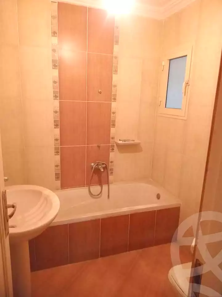 https://aqarmap.com.eg/ar/listing/6740382-for-sale-alexandria-zezenia