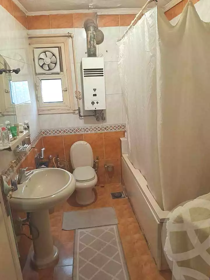 https://aqarmap.com.eg/ar/listing/6741337-for-sale-cairo-nasr-city-8th-zone-helmy-hasan-ali-st