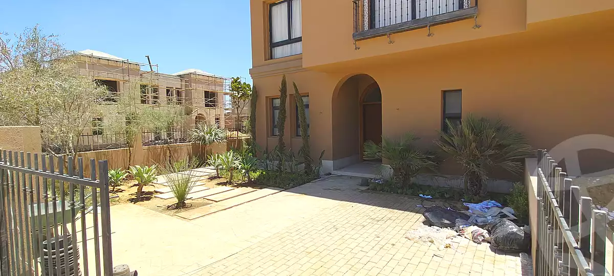 https://aqarmap.com.eg/ar/listing/6742760-for-sale-cairo-el-sheikh-zayed-city-compounds-kmbwnd-fyldj-wyst-dr-llttwyr