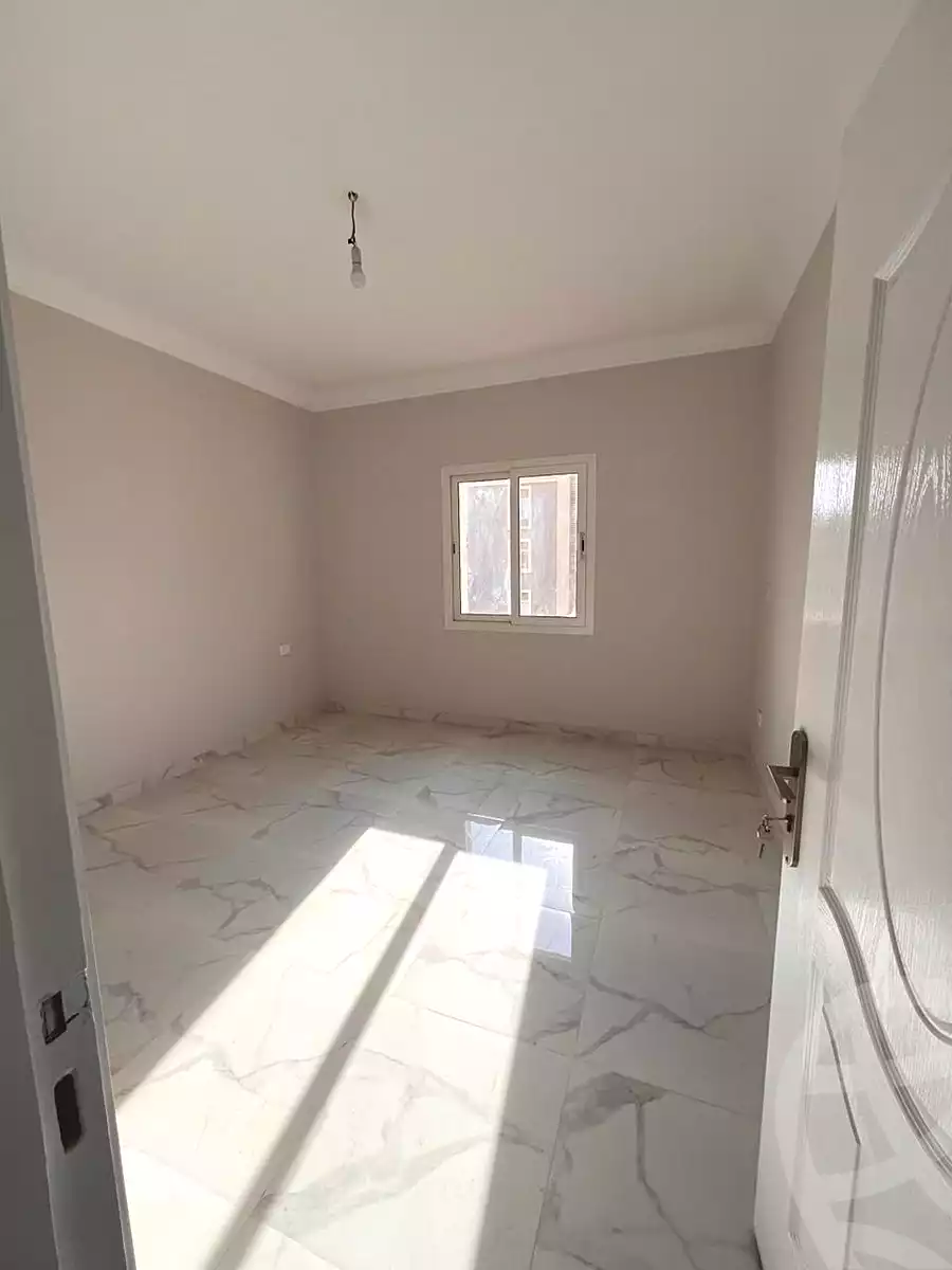 https://aqarmap.com.eg/ar/listing/6742807-for-rent-cairo-6th-of-october-compounds-october-plaza