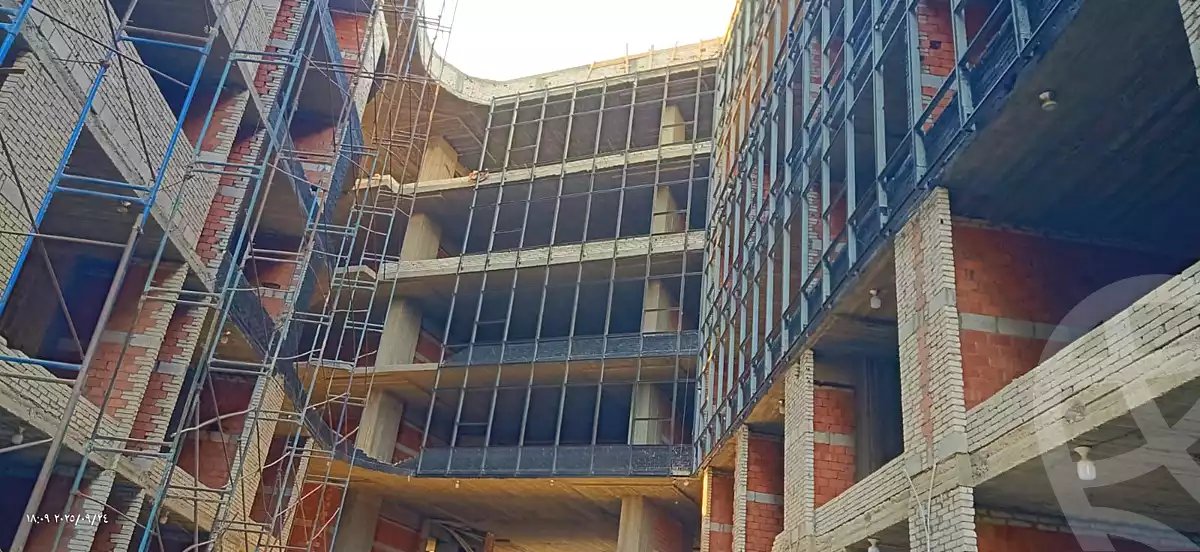 https://aqarmap.com.eg/ar/listing/6742975-for-sale-cairo-el-sheikh-zayed-city-compounds-101-mall-premium
