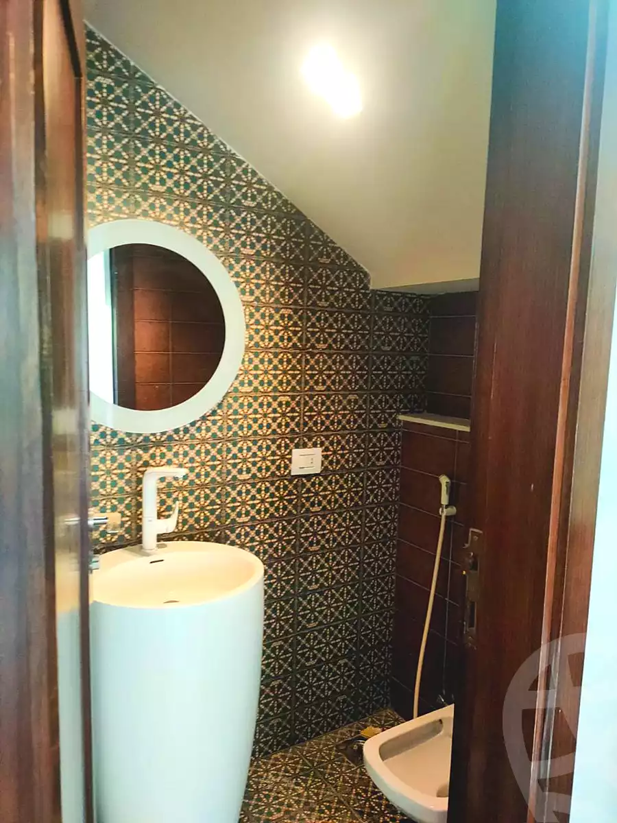 https://aqarmap.com.eg/en/listing/6743179-for-rent-cairo-el-sheikh-zayed-city-compounds-kmbwnd-wyst-twn-swdyk