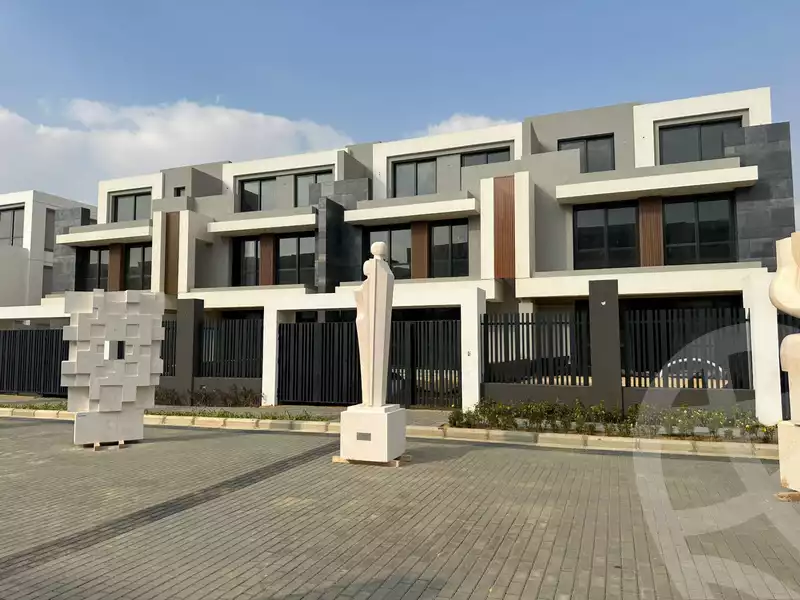 https://aqarmap.com.eg/en/listing/6743512-for-sale-cairo-new-cairo-compounds-el-patio-town-compound-la-vista
