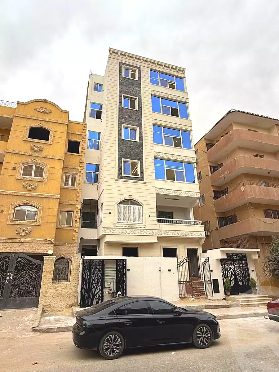 https://aqarmap.com.eg/ar/listing/6745184-for-sale-cairo-6th-of-october-el-ahyaa-neighborhood-3rd