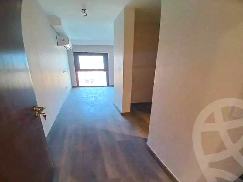 https://aqarmap.com.eg/ar/listing/6745219-for-sale-cairo-el-sheikh-zayed-city-compounds-zyd-wr-llttwyr-z-tower