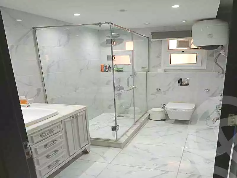 https://aqarmap.com.eg/ar/listing/6745234-for-sale-cairo-el-sheikh-zayed-city-compounds-el-khamayel