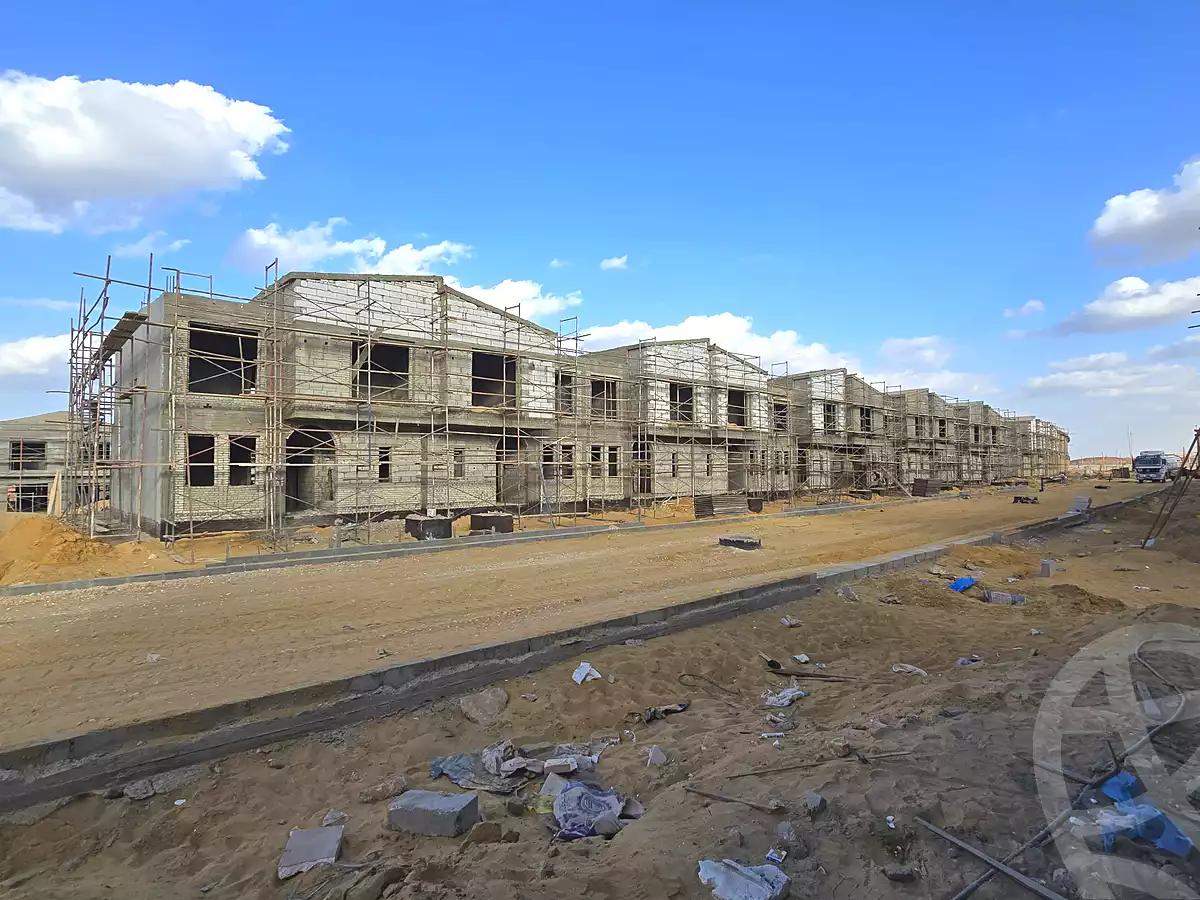 https://aqarmap.com.eg/ar/listing/6745498-for-sale-cairo-el-sheikh-zayed-city-compounds-kmbwnd-fyldj-wyst-dr-llttwyr