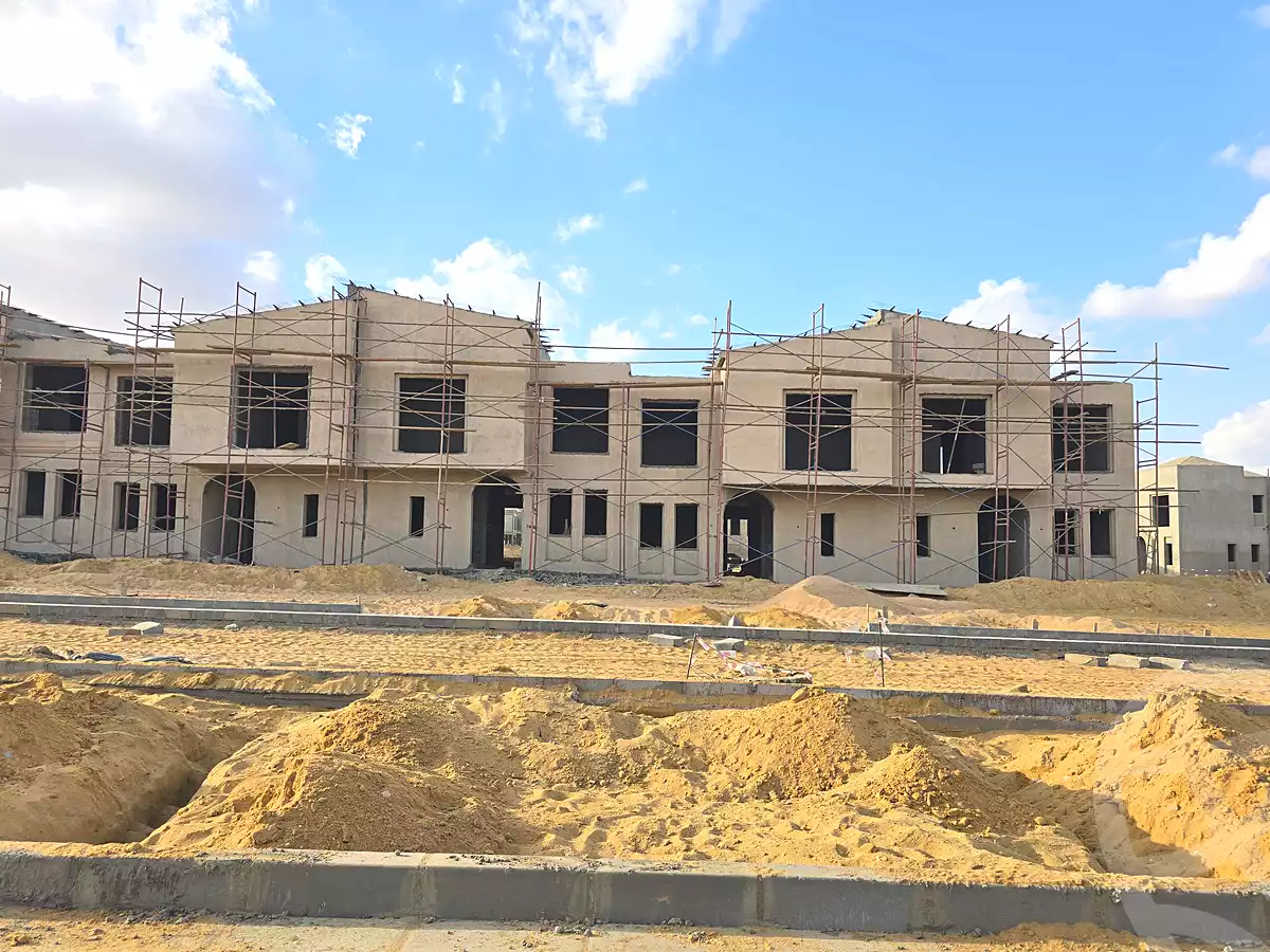 https://aqarmap.com.eg/ar/listing/6745498-for-sale-cairo-el-sheikh-zayed-city-compounds-kmbwnd-fyldj-wyst-dr-llttwyr