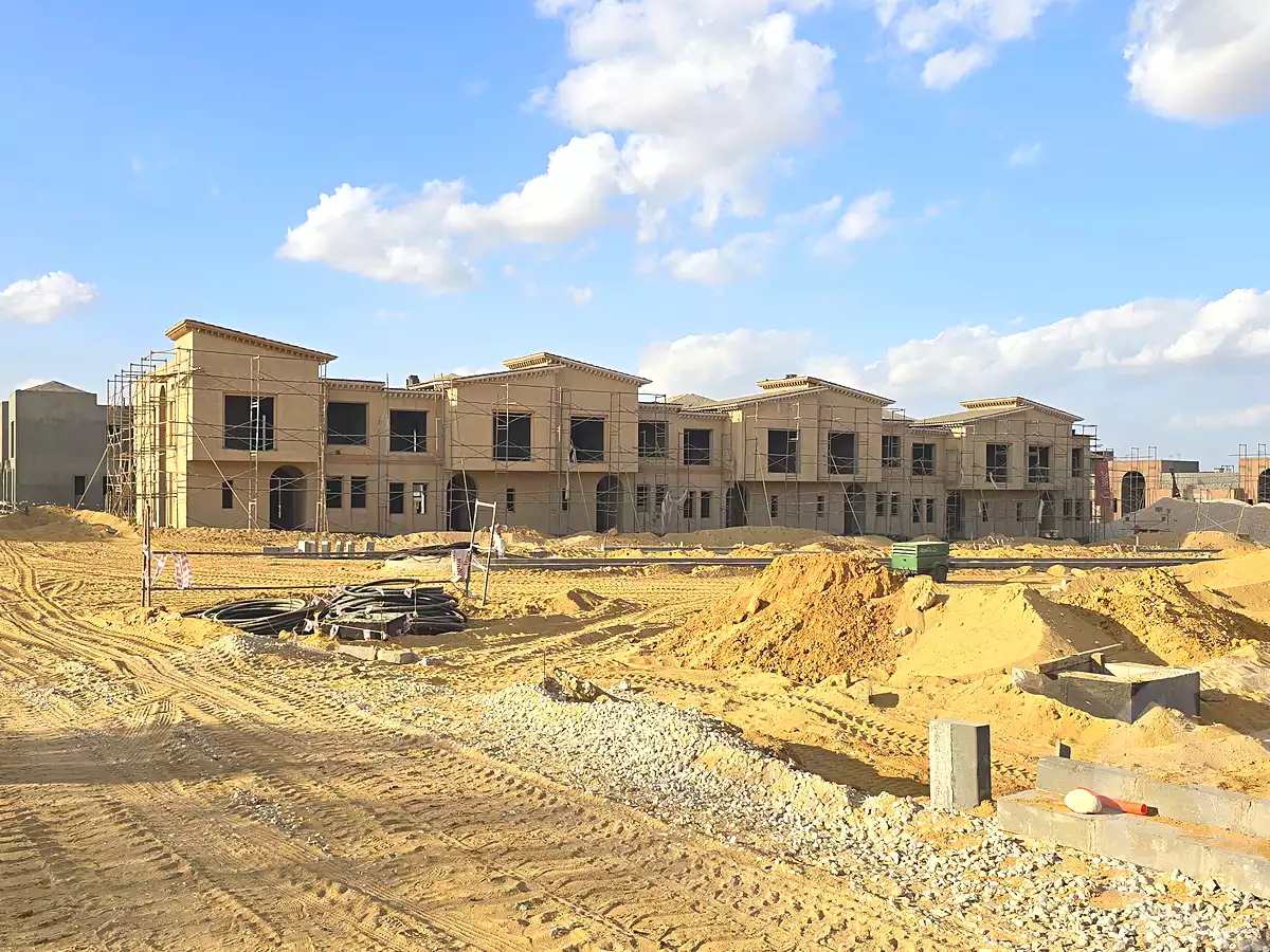 https://aqarmap.com.eg/ar/listing/6745498-for-sale-cairo-el-sheikh-zayed-city-compounds-kmbwnd-fyldj-wyst-dr-llttwyr