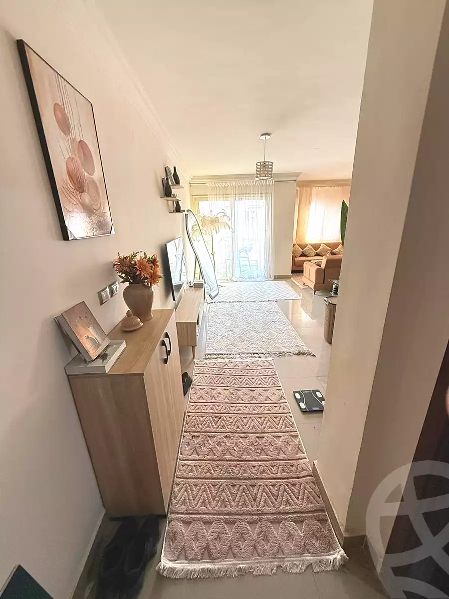 https://aqarmap.com.eg/ar/listing/6745647-for-sale-cairo-new-cairo-compounds-jyd