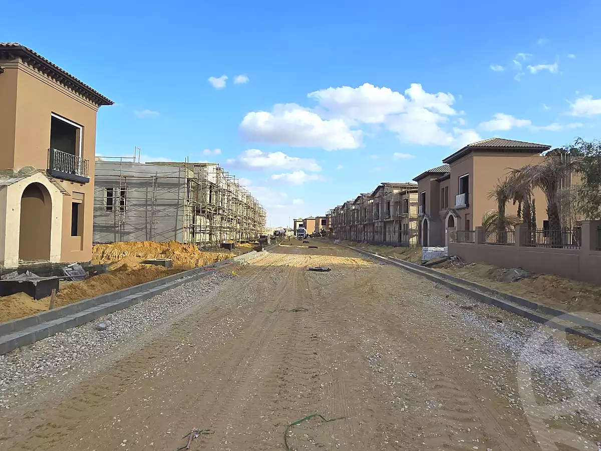 https://aqarmap.com.eg/ar/listing/6746906-for-sale-cairo-el-sheikh-zayed-city-compounds-kmbwnd-fyldj-wyst-dr-llttwyr