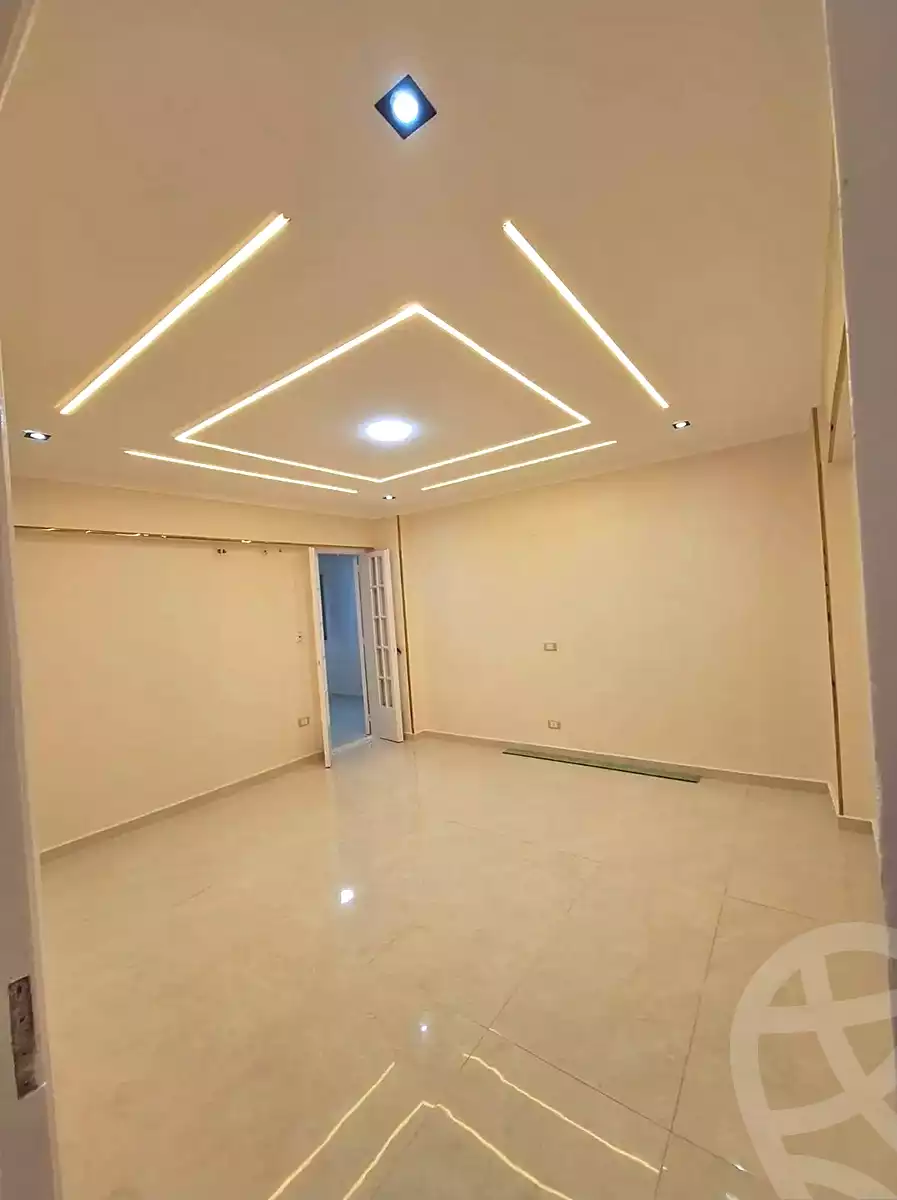 https://aqarmap.com.eg/ar/listing/6748054-for-sale-alexandria-el-asafra-shr-45