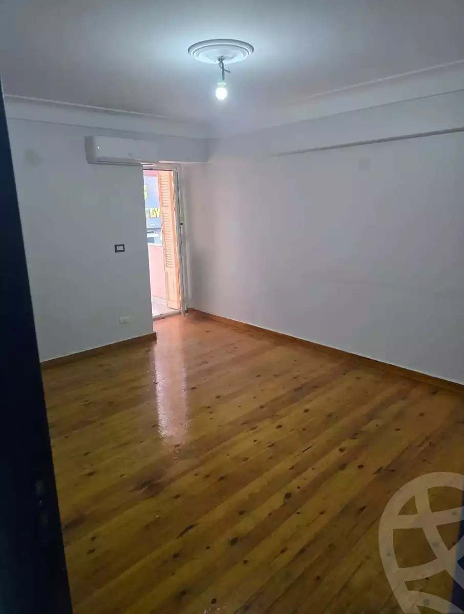 https://aqarmap.com.eg/ar/listing/6748093-for-sale-alexandria-ganaklis