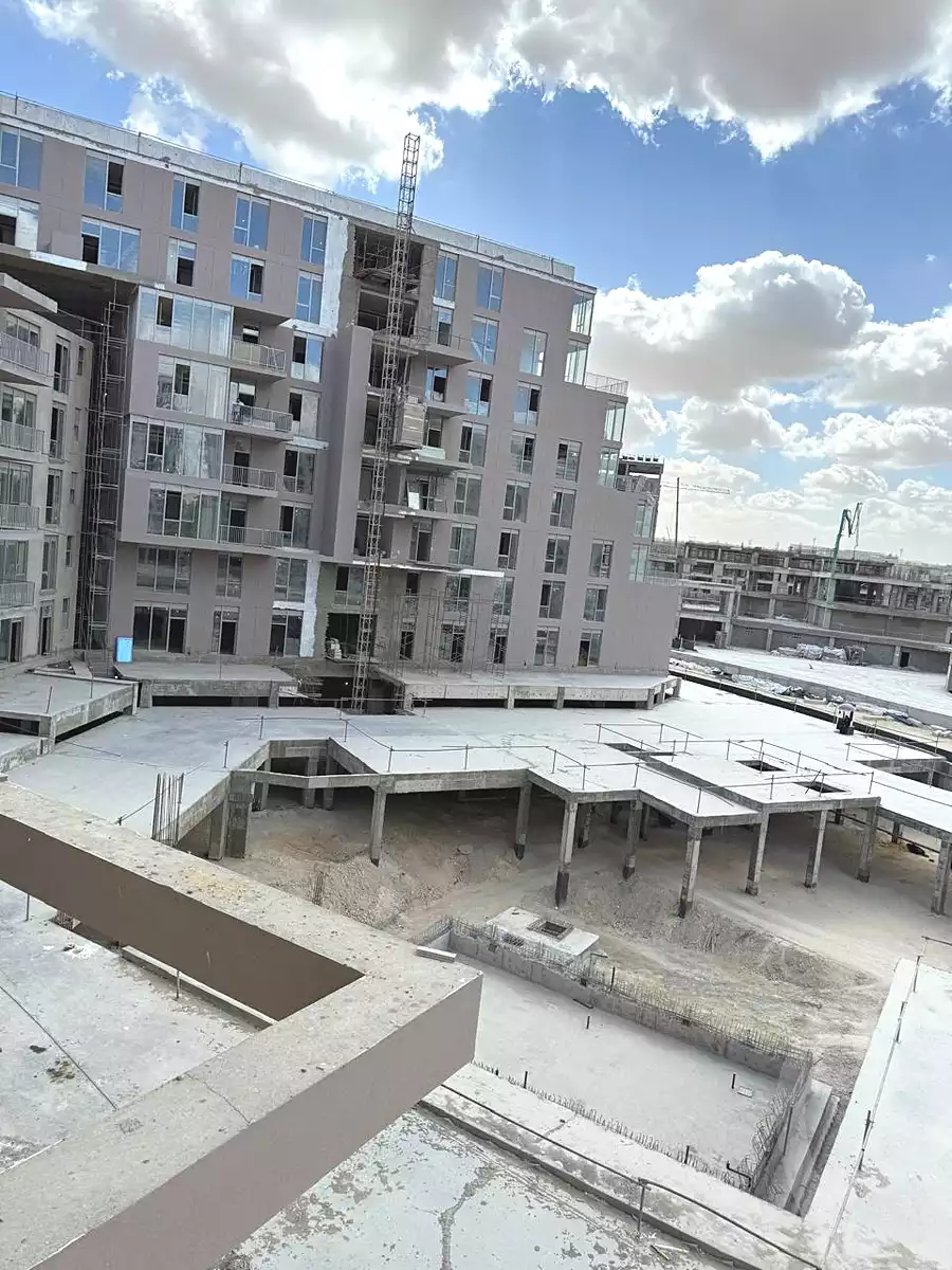https://aqarmap.com.eg/en/listing/6749841-for-sale-cairo-el-sheikh-zayed-city-compounds-canal-walk-island-205-compound-arkan-palm