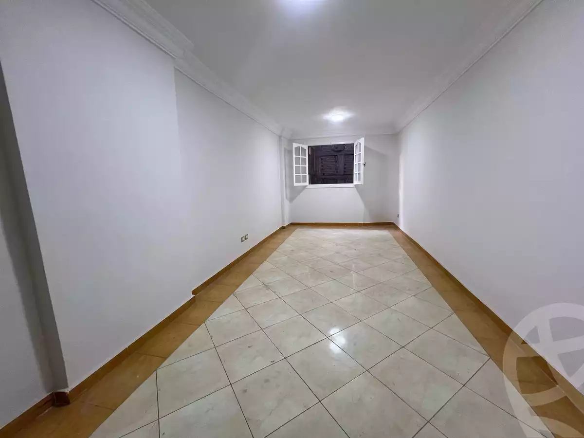 https://aqarmap.com.eg/ar/listing/6752787-for-sale-alexandria-el-asafra-shr-45