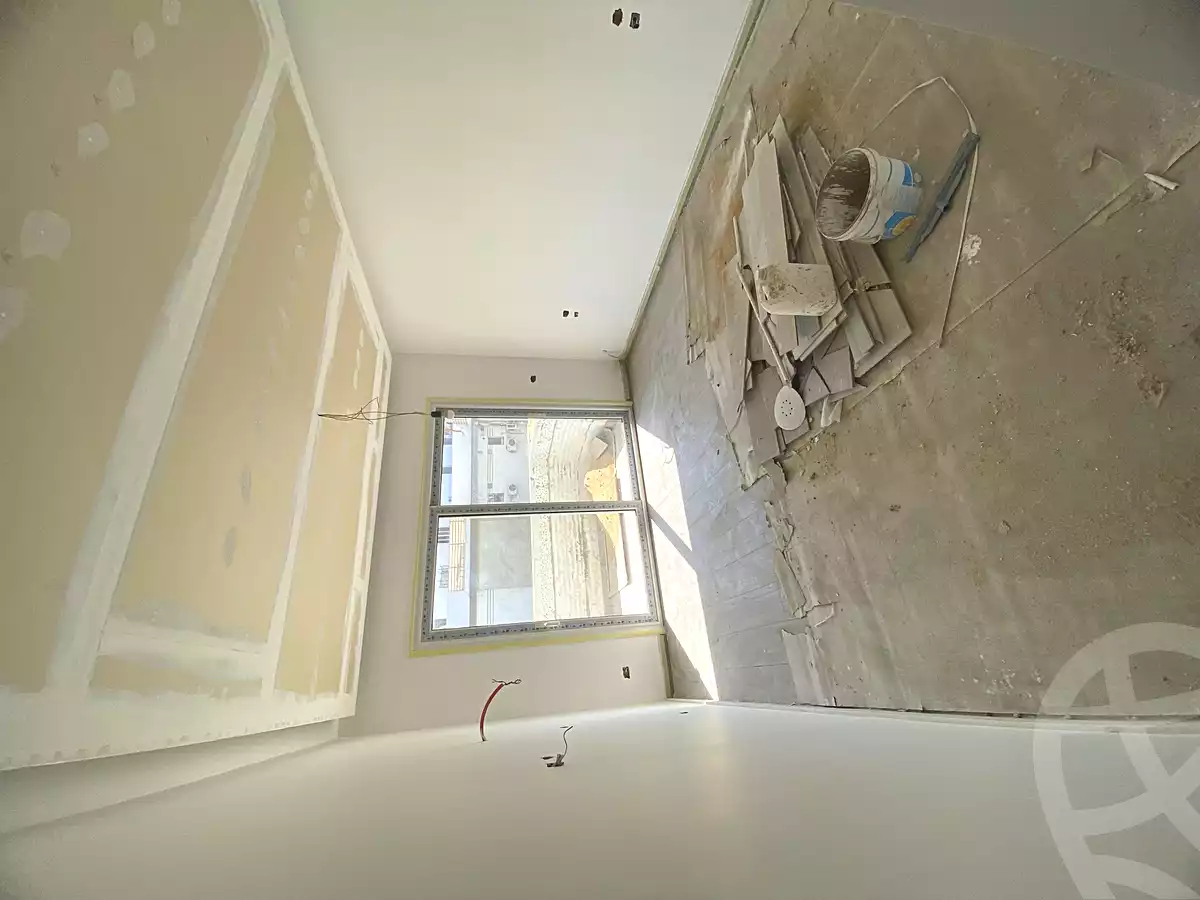 https://aqarmap.com.eg/ar/listing/6753631-for-sale-cairo-new-cairo-compounds-hyde-park-centre-ville-hyde-park