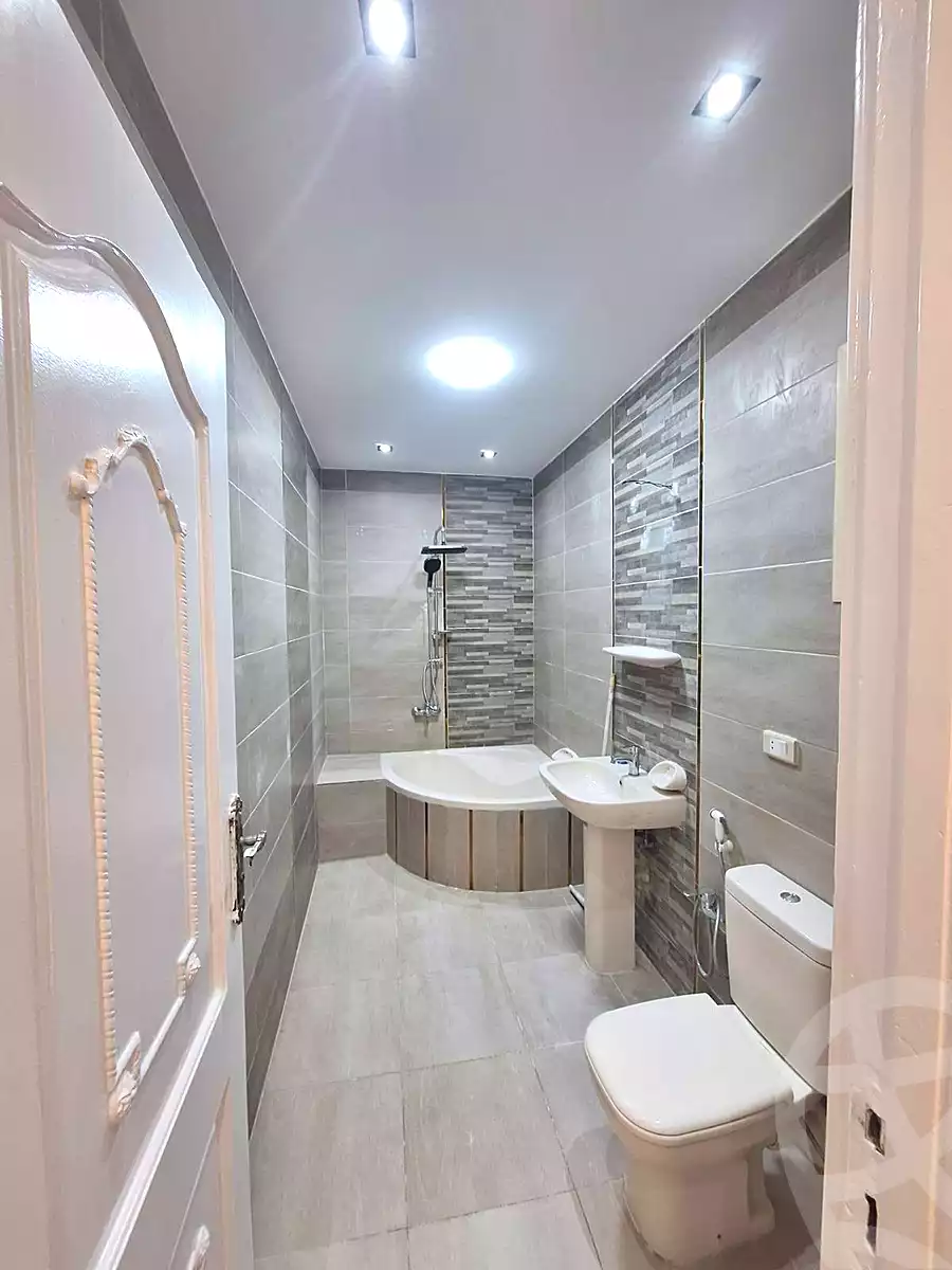 https://aqarmap.com.eg/ar/listing/6756748-for-sale-alexandria-sydy-bshr-sydy-bshr-bhry-khalil-hamada-st