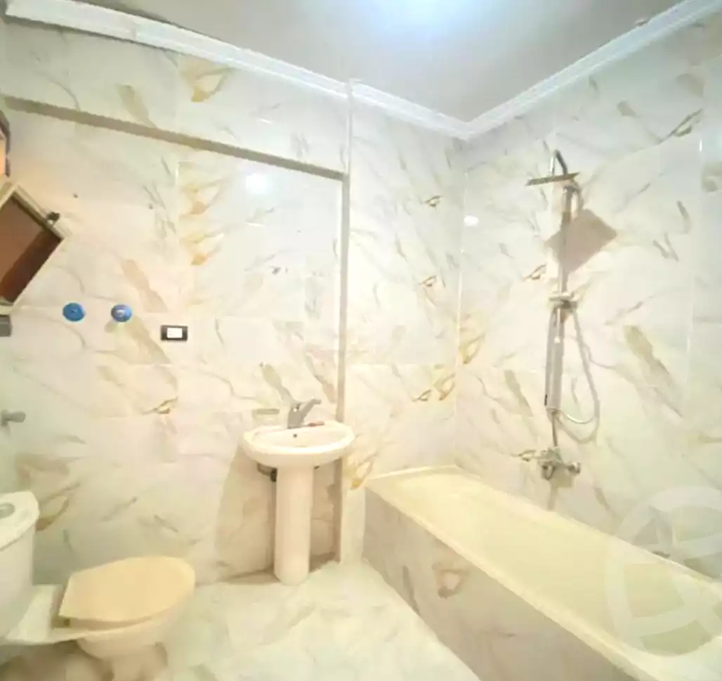 https://aqarmap.com.eg/en/listing/6759336-for-sale-alexandria-camp-cesar-abd-el-moneim-sanad-st