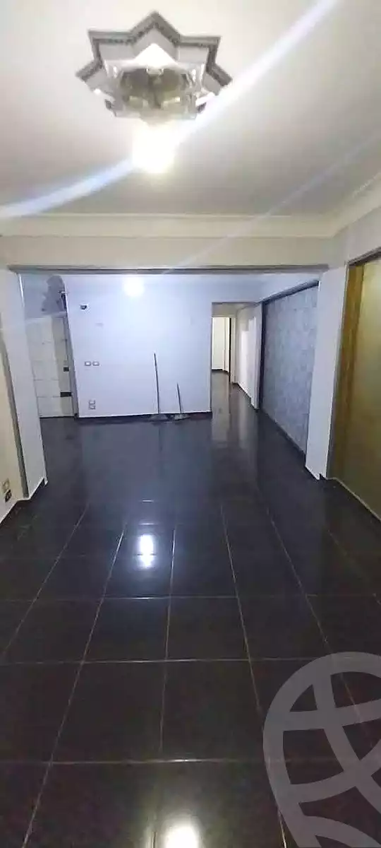 https://aqarmap.com.eg/ar/listing/6759438-for-sale-alexandria-l-jmy-lbytsh-ibrahim-othman-st