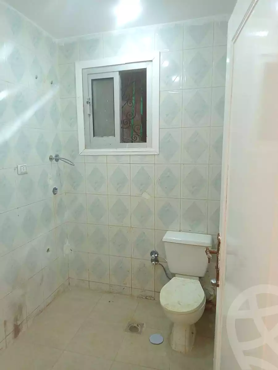 https://aqarmap.com.eg/ar/listing/6759897-for-sale-alexandria-l-jmy-lbytsh-ibrahim-othman-st