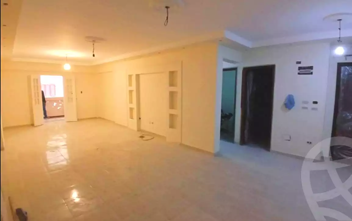 https://aqarmap.com.eg/ar/listing/6760496-for-sale-alexandria-ganaklis-shr-mrtdy-bsh