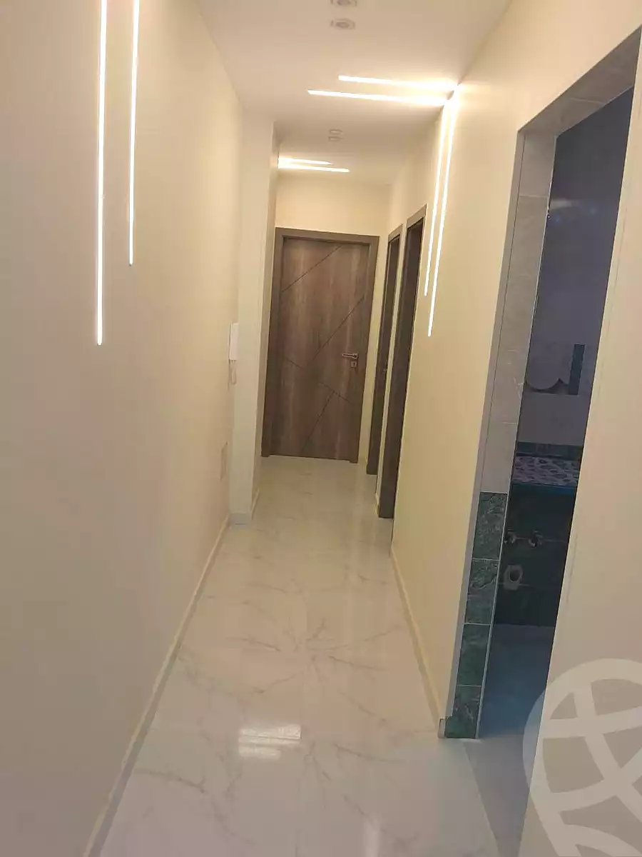 https://aqarmap.com.eg/ar/listing/6761365-for-rent-cairo-6th-of-october-el-ahyaa-neighborhood-2nd-divided-from-al-kafrawei-st