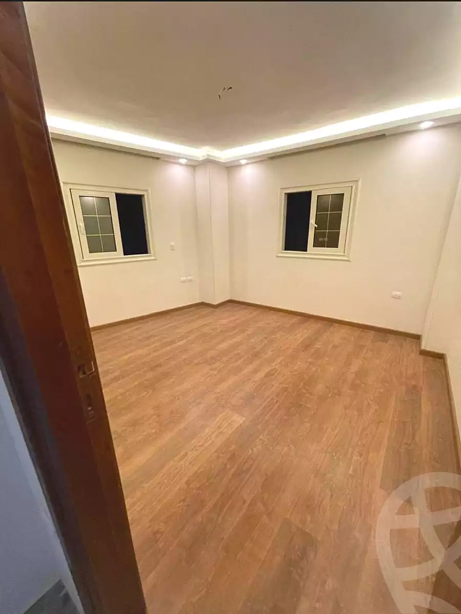 https://aqarmap.com.eg/ar/listing/6761981-for-sale-cairo-el-sheikh-zayed-city-el-hay-elsades-ashaer