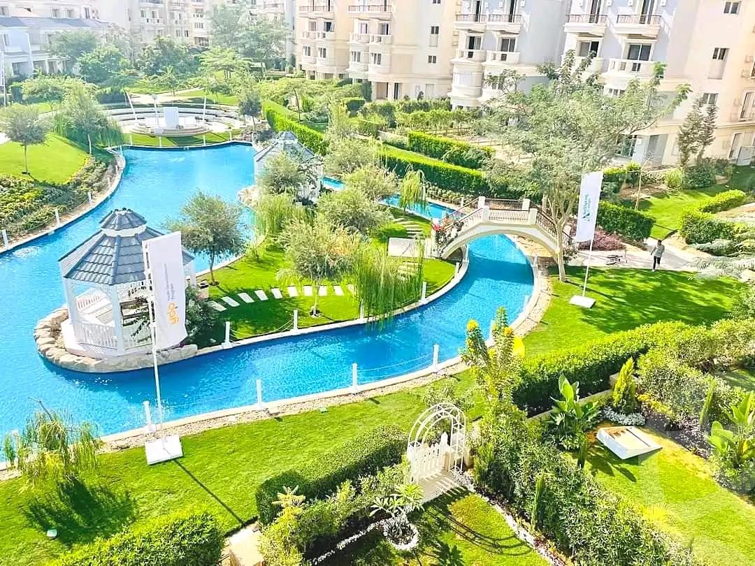 https://aqarmap.com.eg/ar/listing/6762448-for-sale-cairo-6th-of-october-compounds-mountain-view-october-park