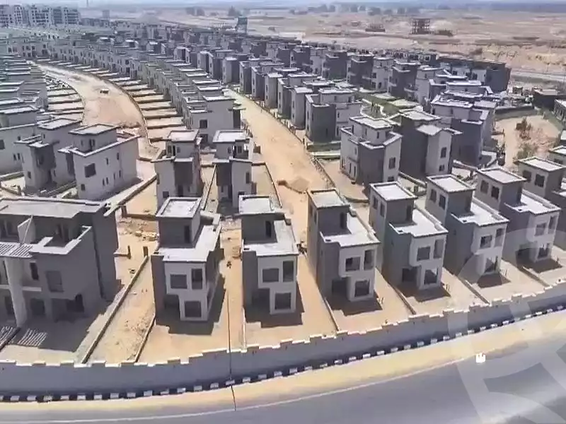 https://aqarmap.com.eg/ar/listing/6763630-for-sale-cairo-new-cairo-compounds-kmbwnd-kryk-twn-il-cazar
