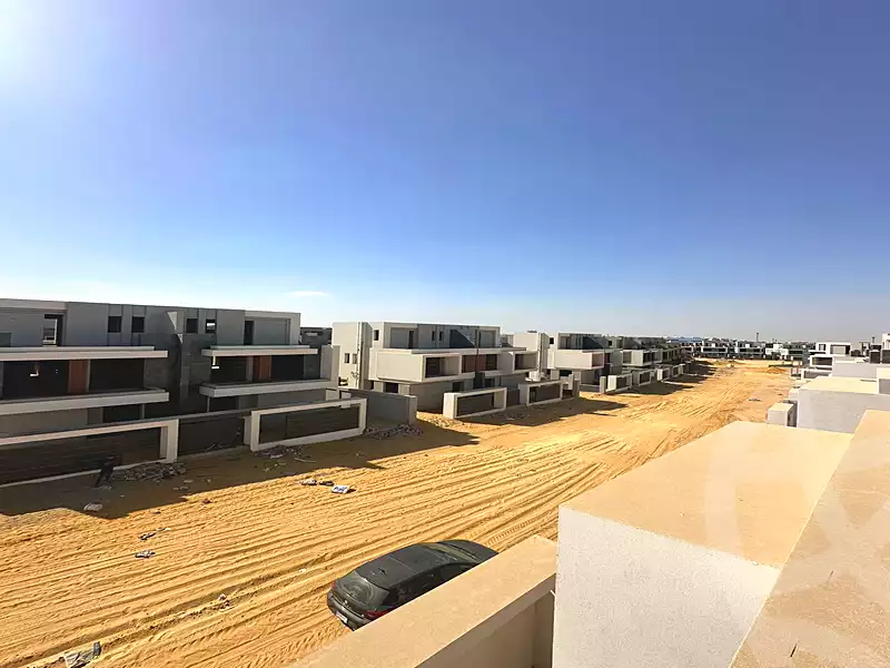 https://aqarmap.com.eg/ar/listing/6764321-for-sale-cairo-new-cairo-compounds-el-patio-town-compound-la-vista