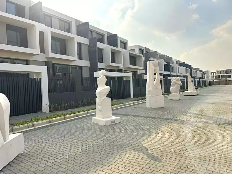 https://aqarmap.com.eg/ar/listing/6764404-for-sale-cairo-new-cairo-compounds-el-patio-town-compound-la-vista
