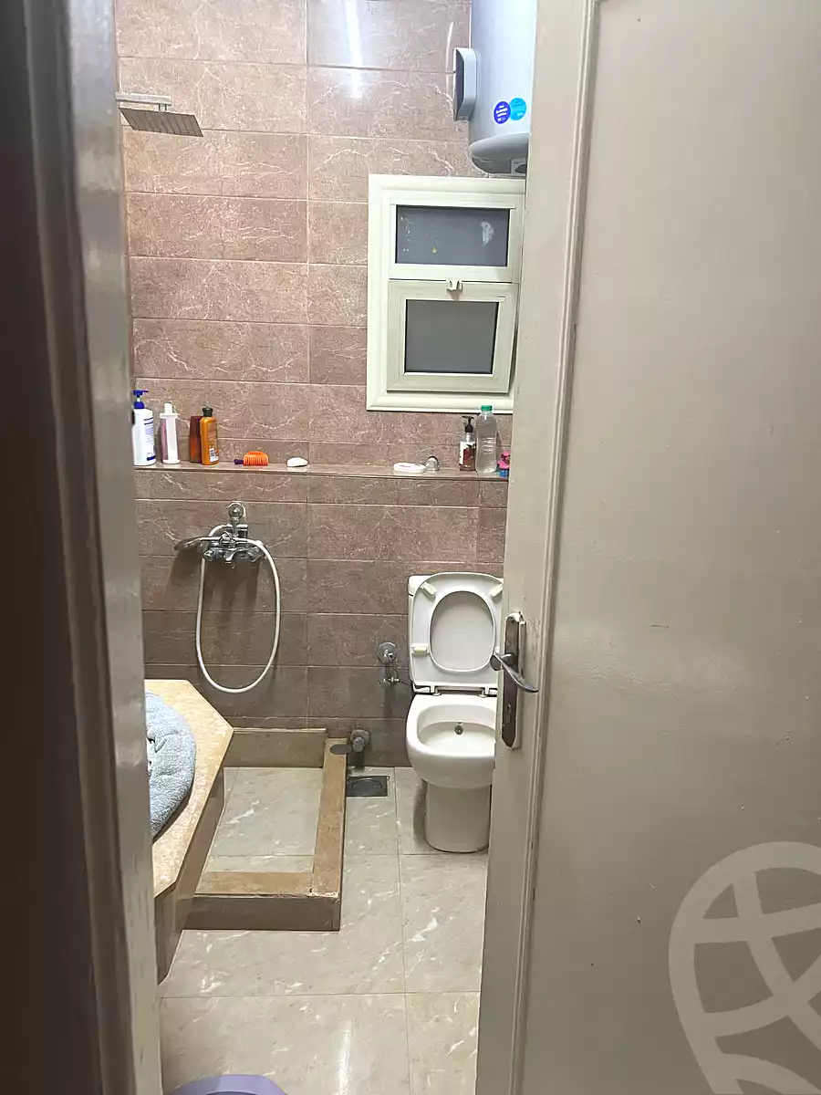https://aqarmap.com.eg/ar/listing/6764541-for-sale-cairo-new-cairo-el-ahyaa-first-neighborhood-street-1