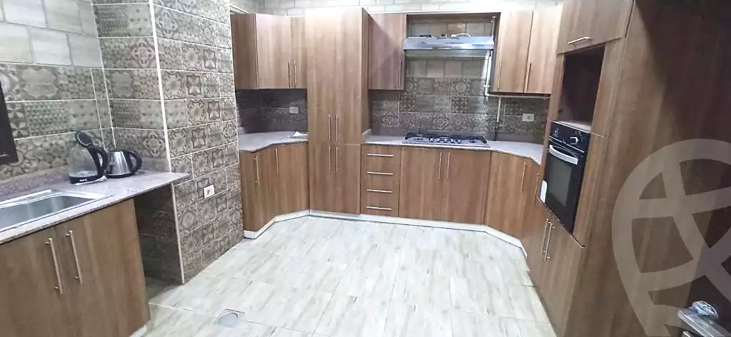 https://aqarmap.com.eg/en/listing/6764660-for-rent-cairo-el-sheikh-zayed-city-compounds-kmbwnd-wyst-twn-swdyk