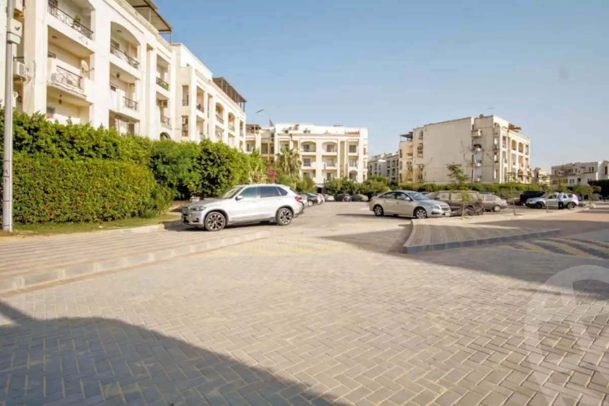 https://aqarmap.com.eg/en/listing/6764684-for-sale-cairo-el-sheikh-zayed-city-compounds-hadayek-el-mohandiseen