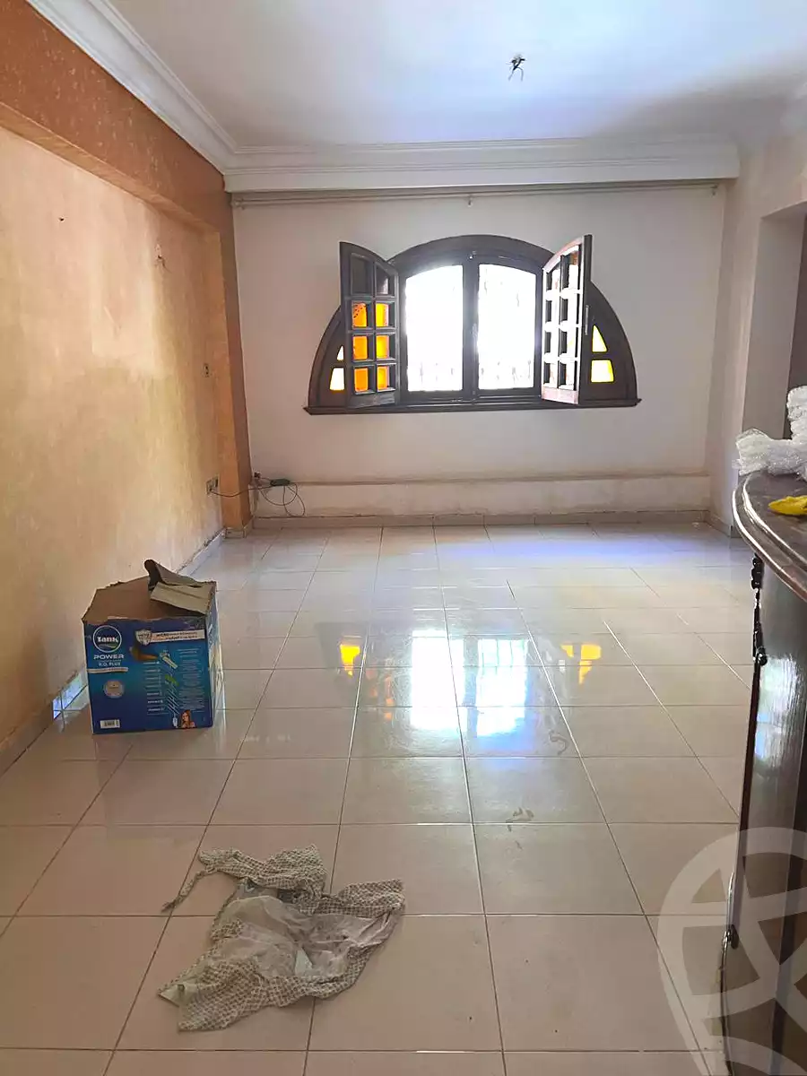 https://aqarmap.com.eg/ar/listing/6765021-for-sale-cairo-6th-of-october-el-ahyaa-neighborhood-2nd-divided-from-al-kafrawei-st