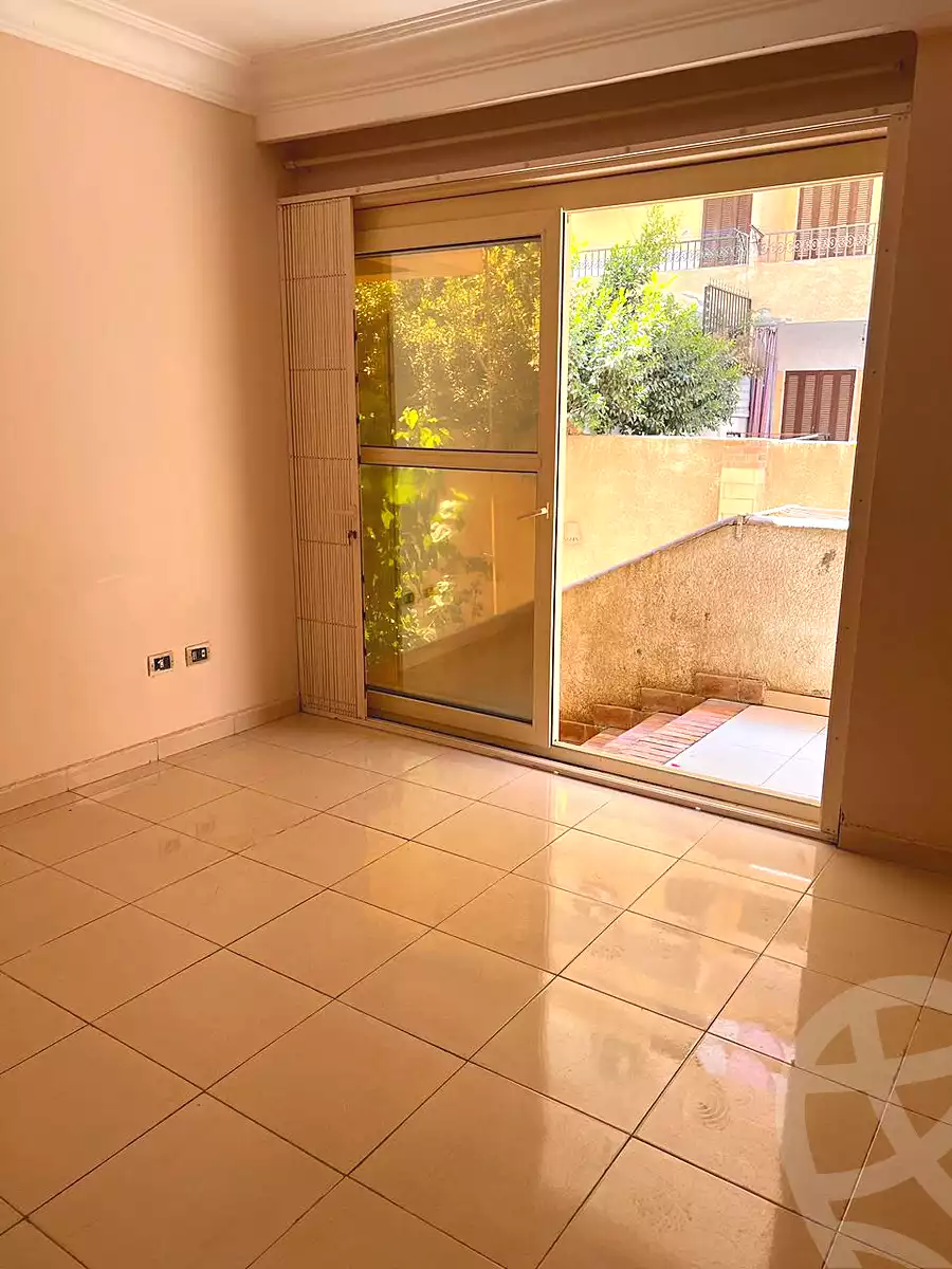 https://aqarmap.com.eg/ar/listing/6765021-for-sale-cairo-6th-of-october-el-ahyaa-neighborhood-2nd-divided-from-al-kafrawei-st