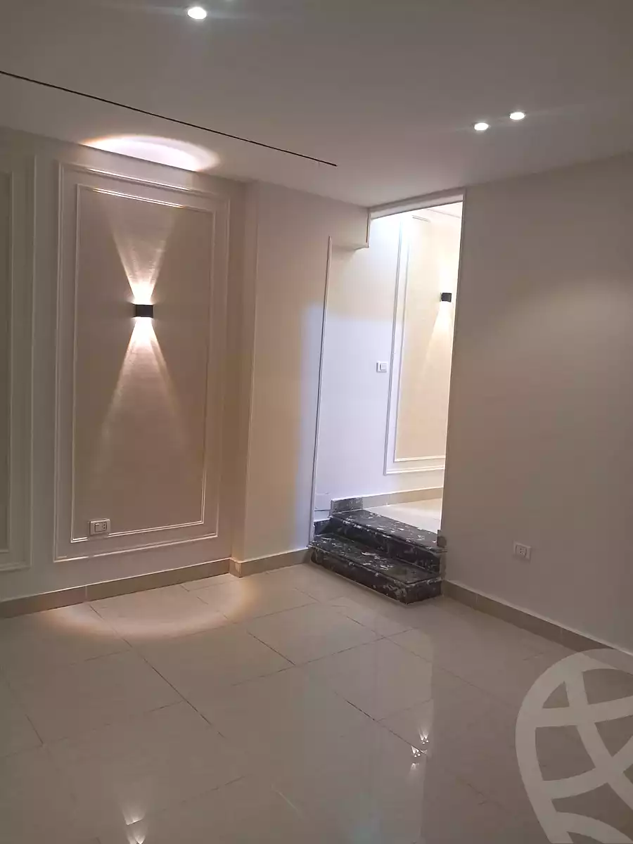 https://aqarmap.com.eg/ar/listing/6765122-for-sale-cairo-6th-of-october-el-ahyaa-neighborhood-2nd-divided-from-al-kafrawei-st