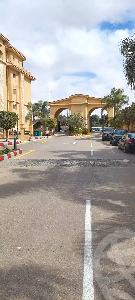 https://aqarmap.com.eg/en/listing/6765331-for-sale-cairo-new-cairo-compounds-mrfl-syty