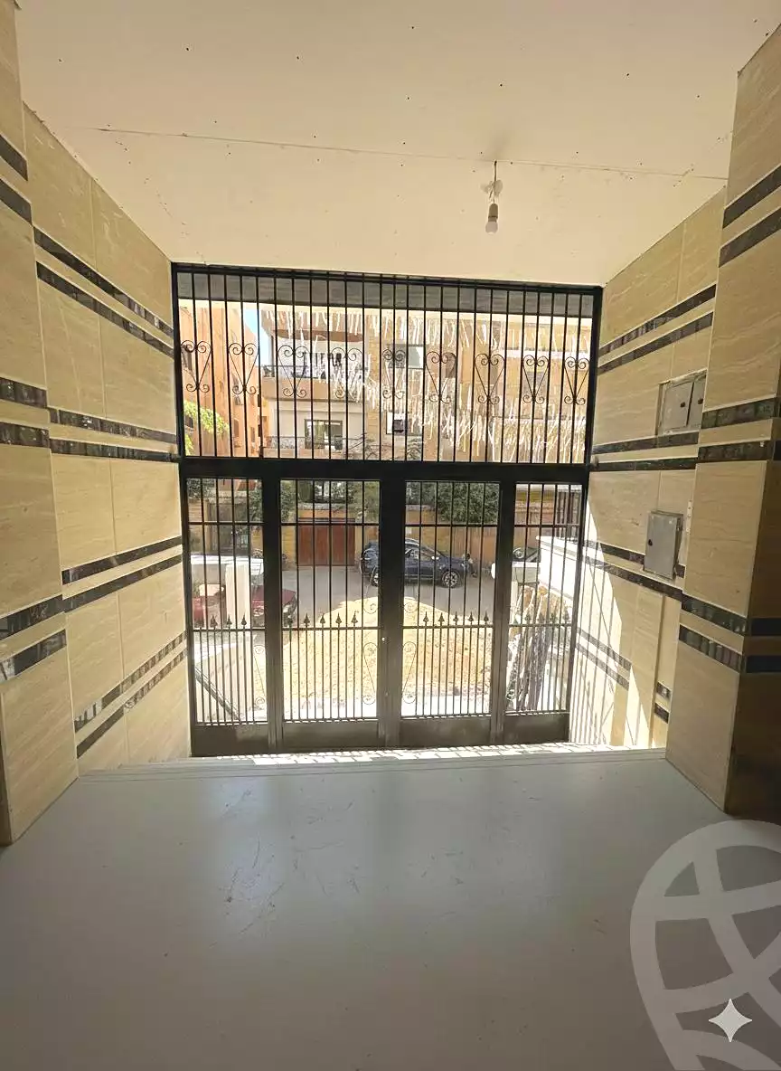 https://aqarmap.com.eg/ar/listing/6766064-for-sale-cairo-6th-of-october-el-ahyaa-neighborhood-2nd