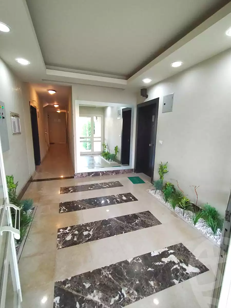 https://aqarmap.com.eg/en/listing/6766169-for-rent-cairo-el-sheikh-zayed-city-compounds-dh-drys