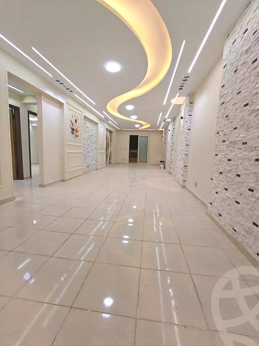 https://aqarmap.com.eg/ar/listing/6767814-for-sale-alexandria-miami