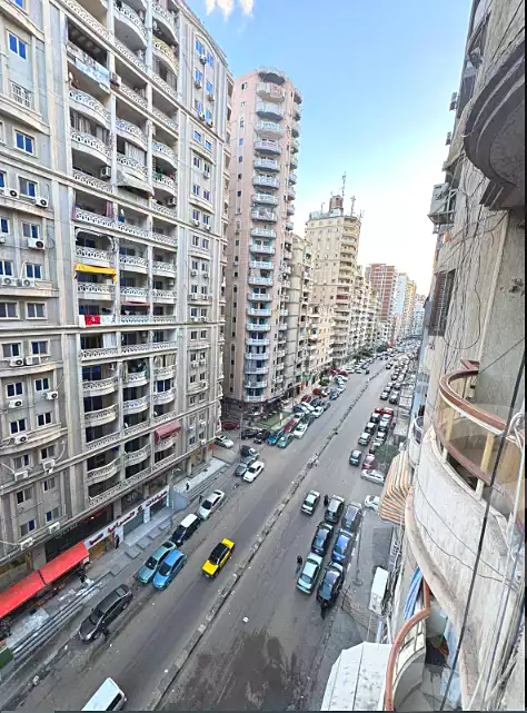 https://aqarmap.com.eg/ar/listing/6767940-for-sale-alexandria-sydy-bshr-sydy-bshr-bhry-shr-mhmwd-l-yswy