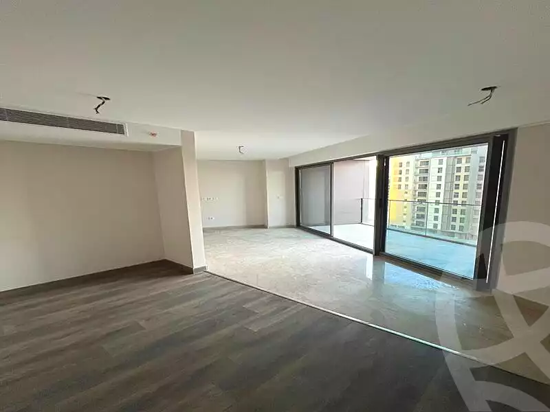 https://aqarmap.com.eg/ar/listing/6768696-for-sale-cairo-el-sheikh-zayed-city-compounds-zyd-wr-llttwyr-z-tower