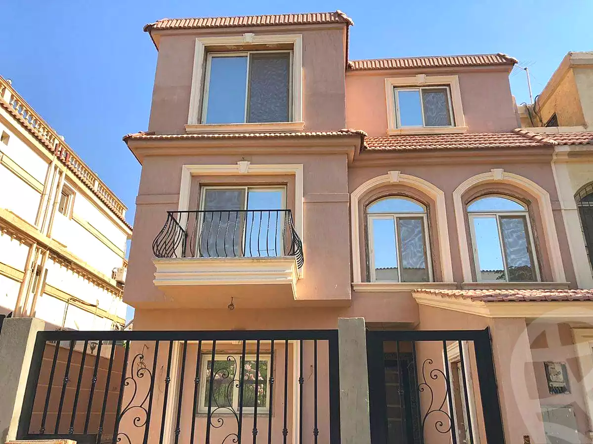 https://aqarmap.com.eg/en/listing/6769522-for-sale-cairo-el-sheikh-zayed-city-compounds-zayed-2000