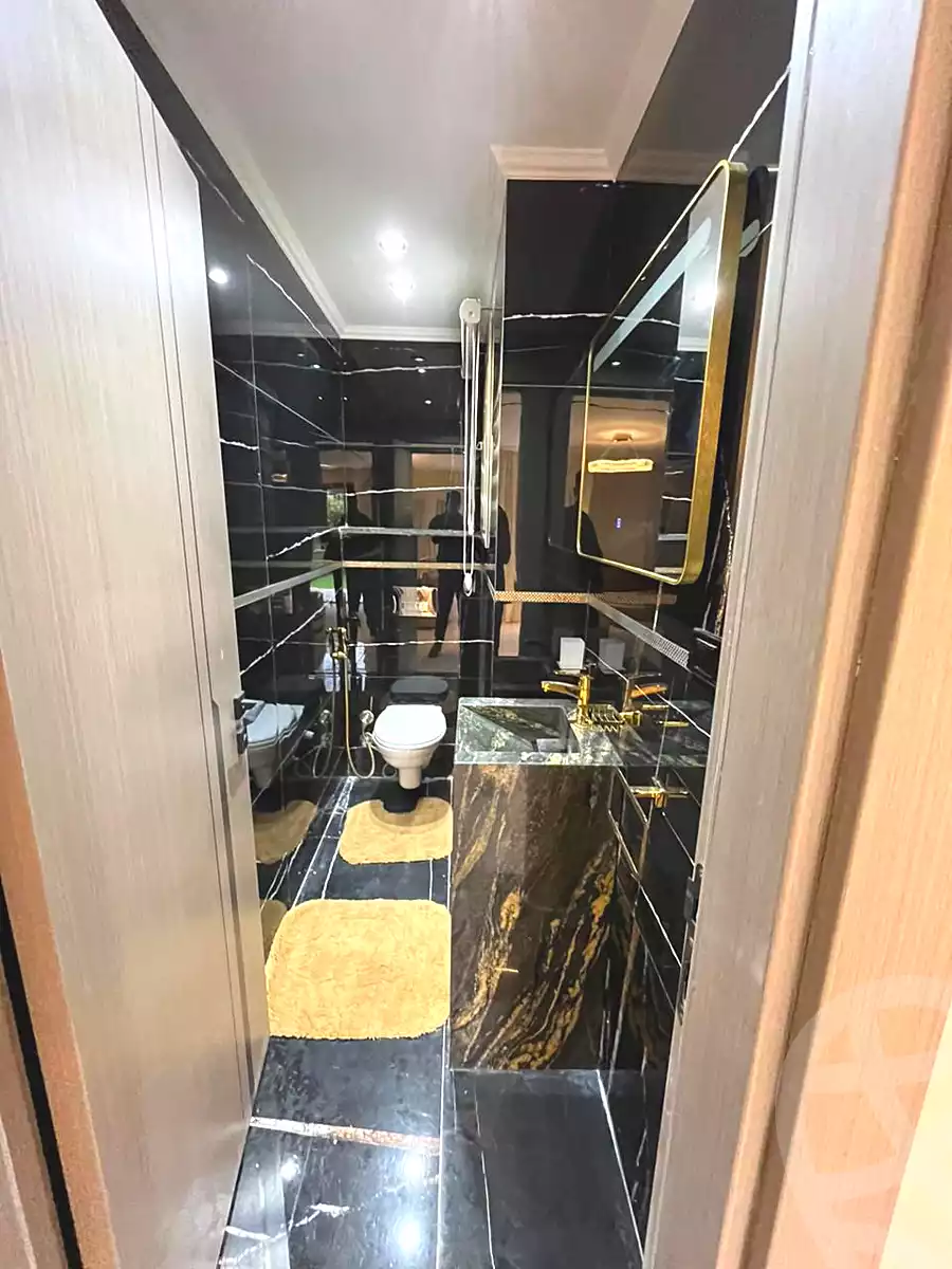 https://aqarmap.com.eg/ar/listing/6770048-for-sale-cairo-new-administrative-capital-r8-qamari-compound-new-event