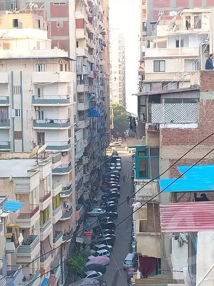 https://aqarmap.com.eg/ar/listing/6770362-for-sale-alexandria-sydy-bshr-sydy-bshr-bhry-street-16
