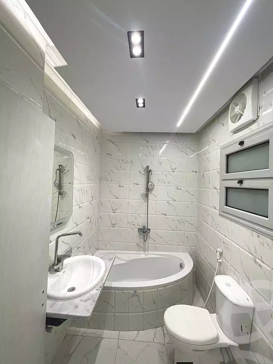 https://aqarmap.com.eg/ar/listing/6771358-for-sale-alexandria-l-jmy-lbytsh-bianchiii-el-bashwat-st