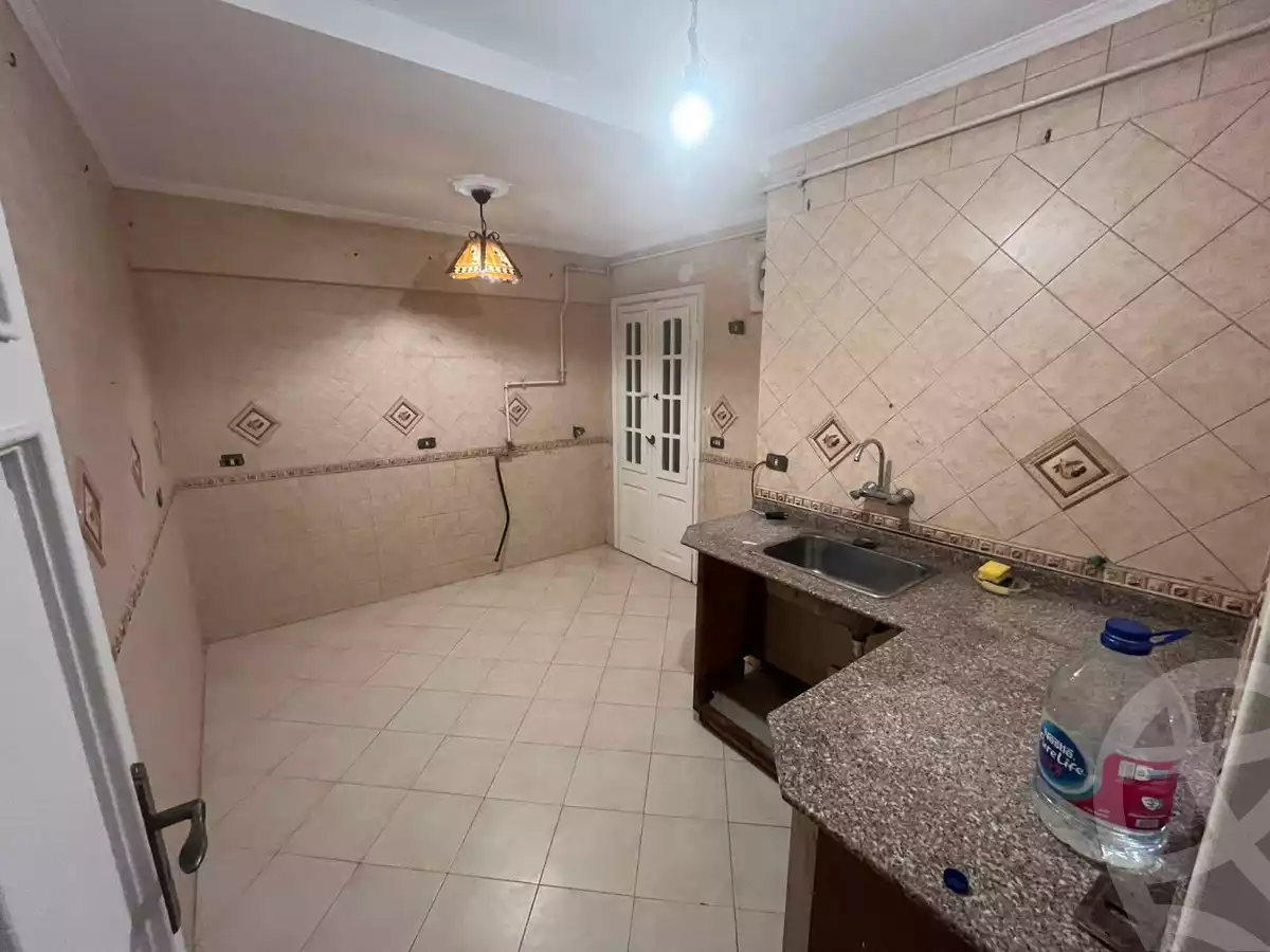 https://aqarmap.com.eg/ar/listing/6773179-for-rent-alexandria-ganaklis