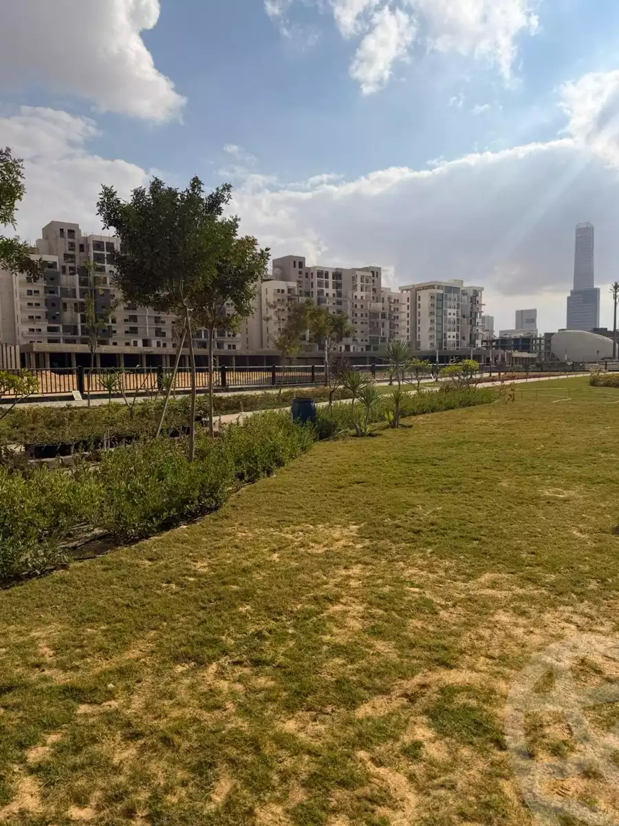 https://aqarmap.com.eg/ar/listing/6773478-for-sale-cairo-new-administrative-capital-r3-jade-park-compound-city-edge